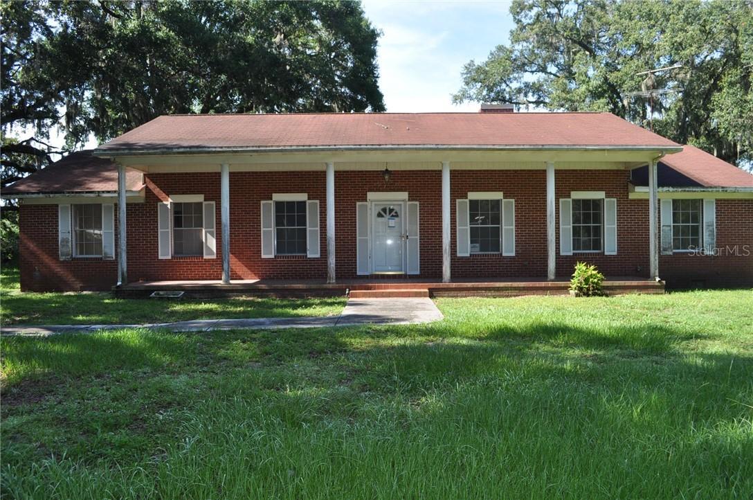 13115 Lewis Gallagher Rd., Dover, FL 33527