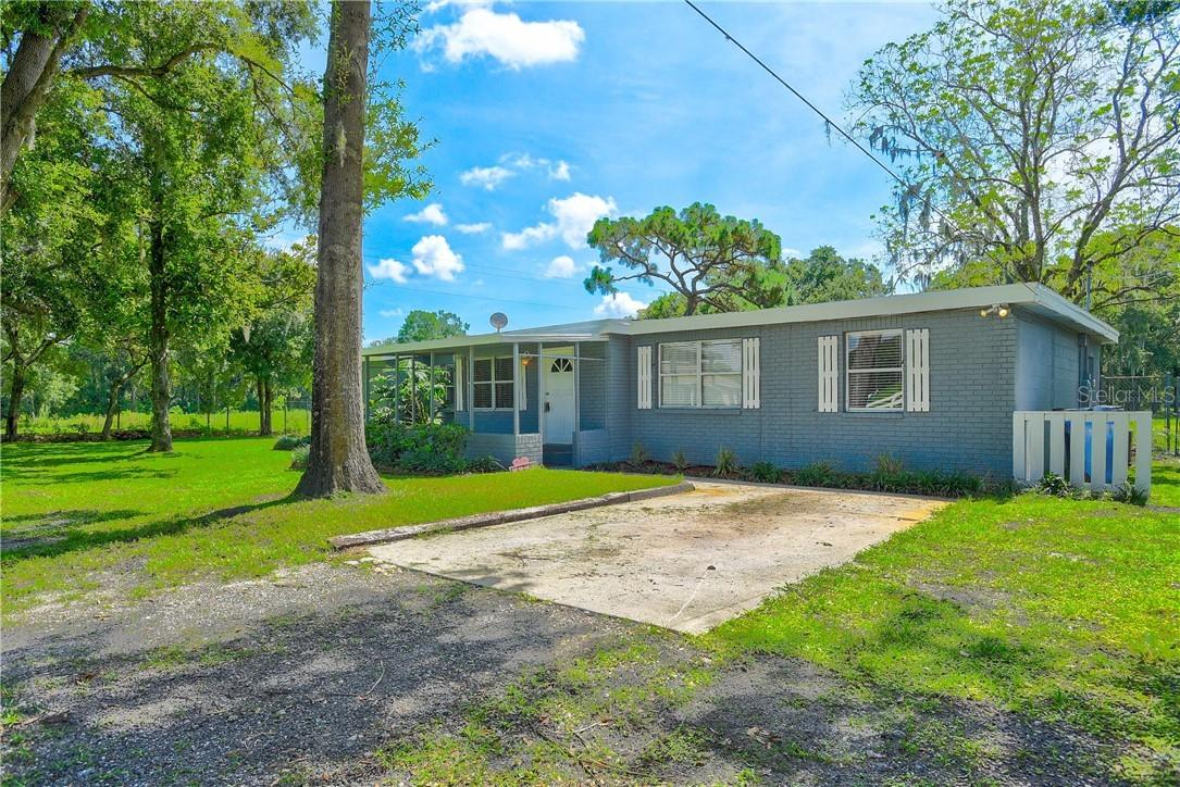 9309 Mcintosh Rd., Dover, FL 33527