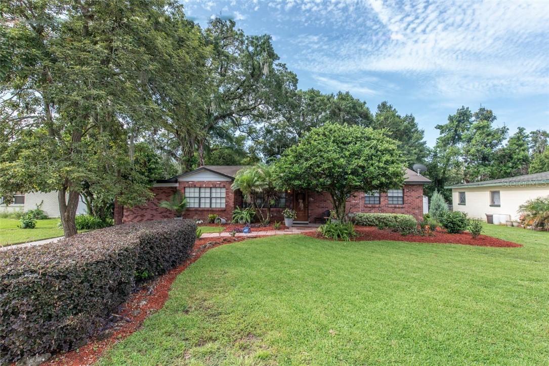 109 Emily Ln., Brandon, FL 33510