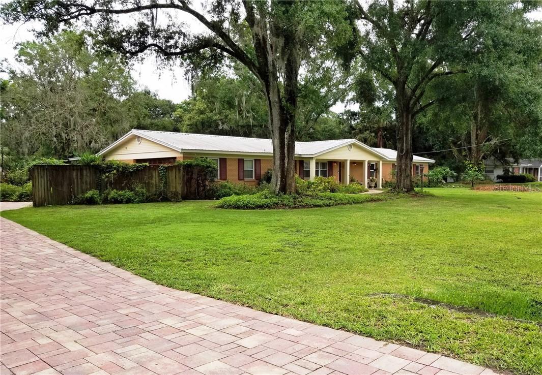 601 Ronele Dr., Brandon, FL 33511