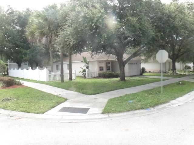 401 Abigail Rd., Plant City, FL 33563