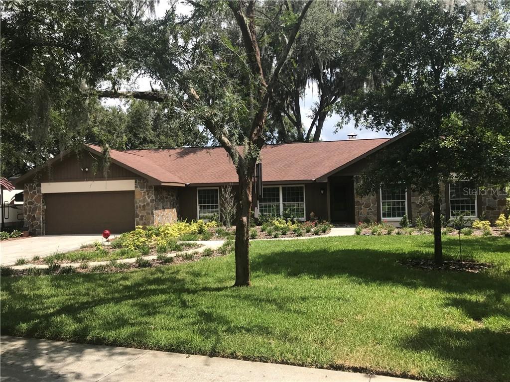 105 Wild Oak Dr., Brandon, FL 33511