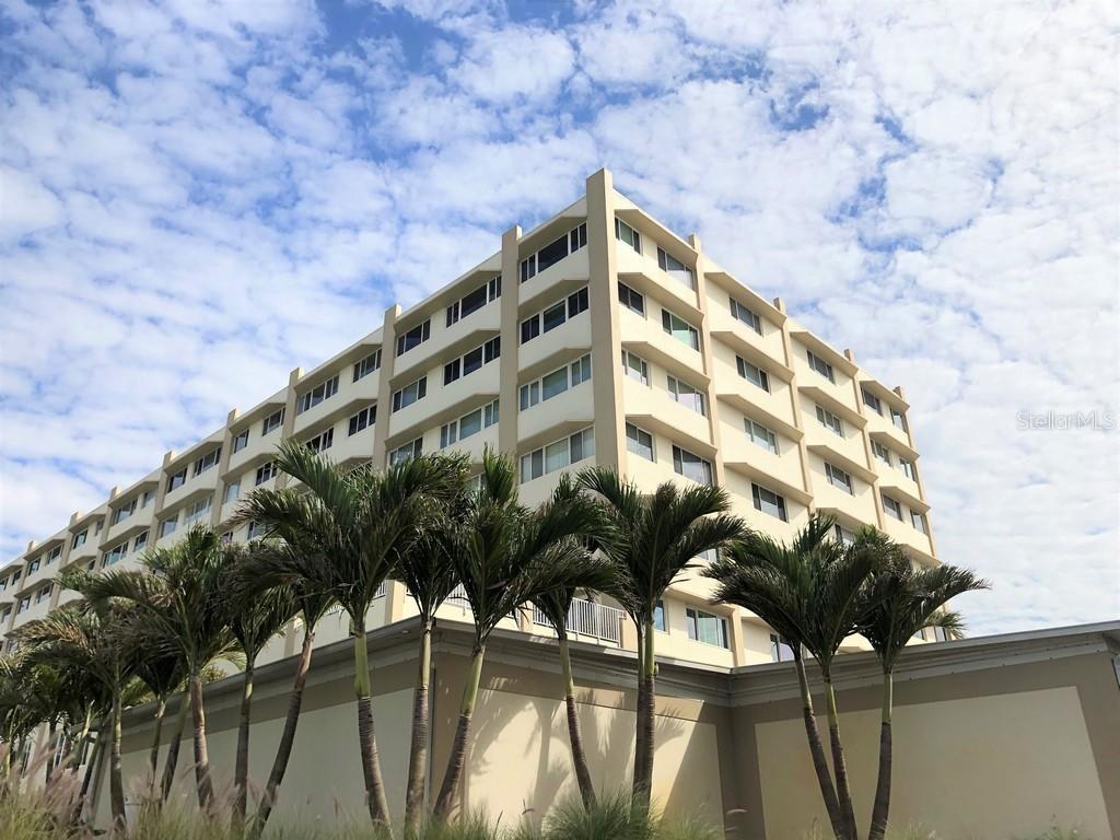 100 Bluff View Dr. #409A, Belleair Bluffs, FL 33770