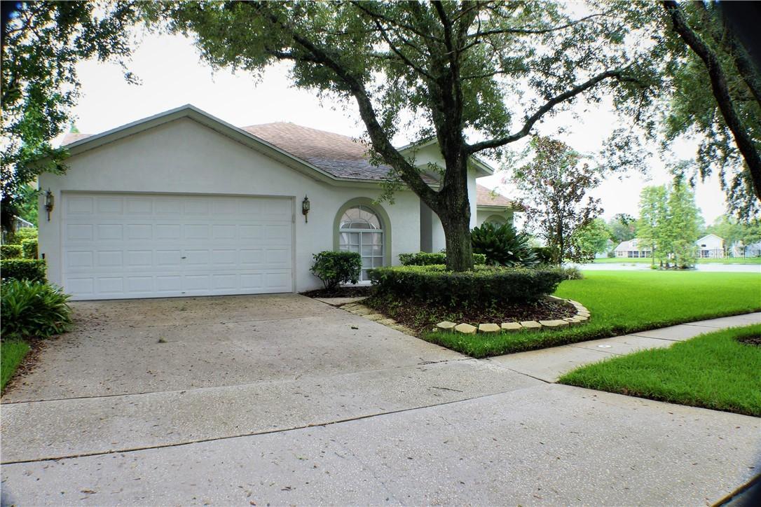 9325 Hampshire Park Dr., Tampa, FL 33647