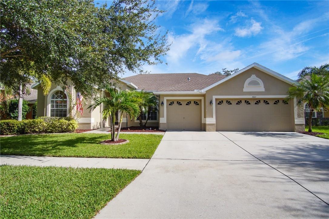 7221 Bucks Ford Dr., Riverview, FL 33578