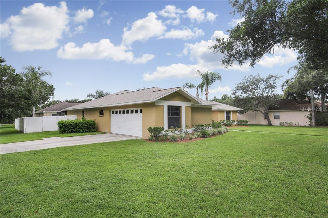 913 Academy Dr., Brandon, FL 33511