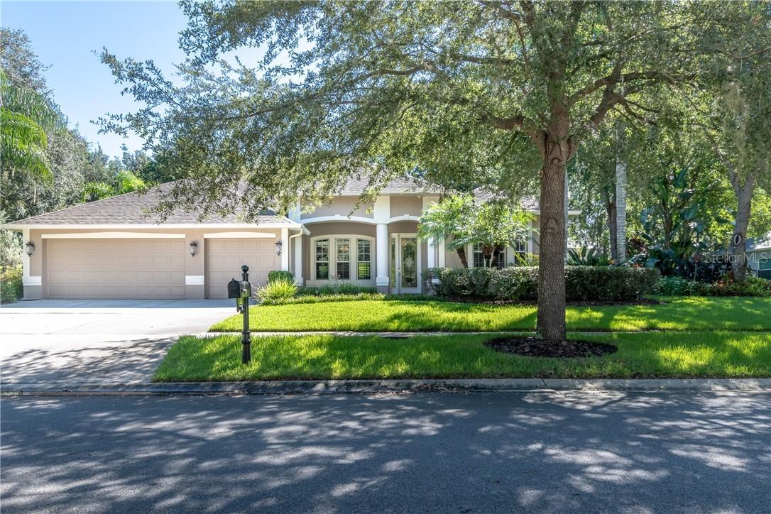 62 Camelot Ridge Dr., Brandon, FL 33511