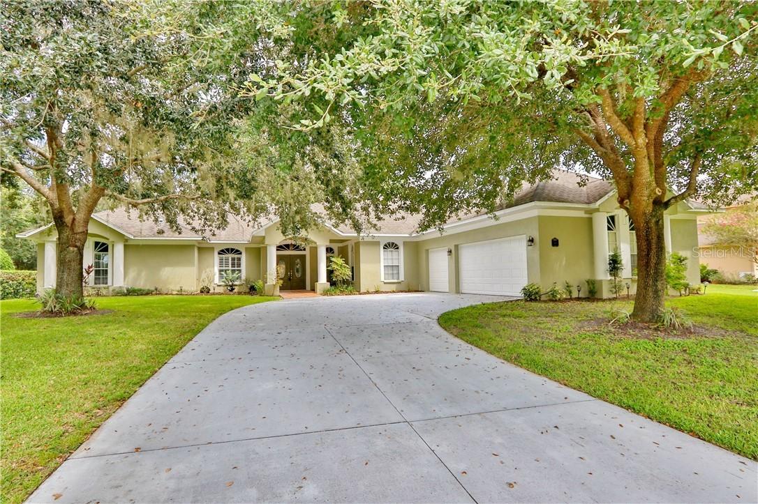1418 Kensington Woods Dr., Lutz, FL 33549