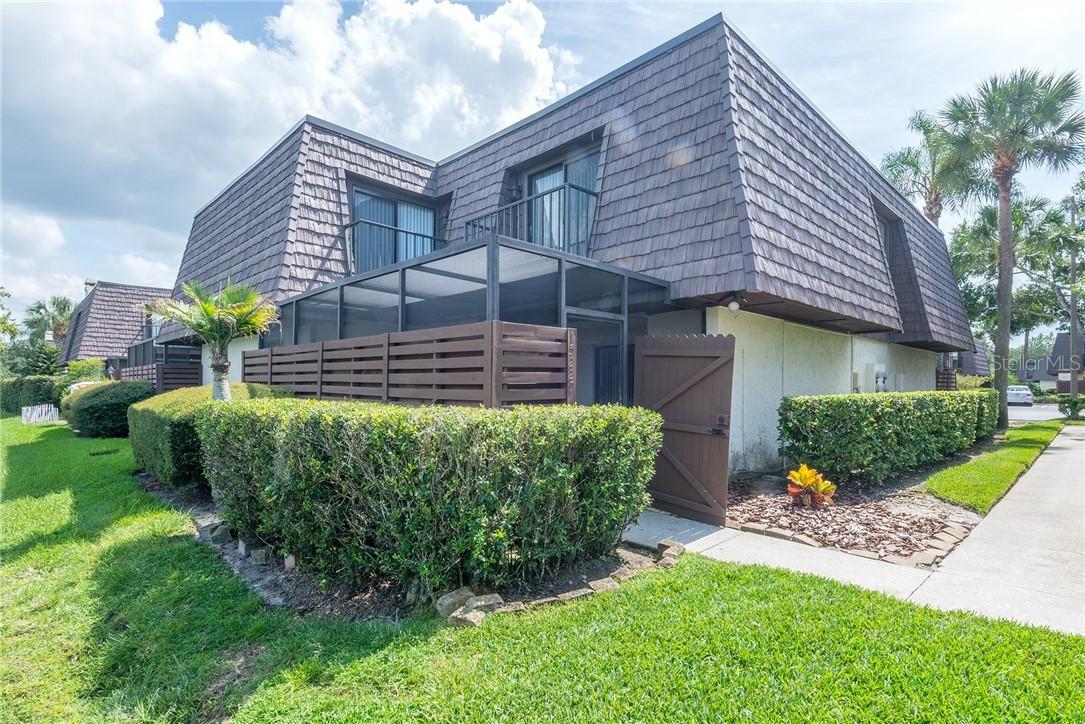 15229 W Pond Woods Dr., Tampa, FL 33618