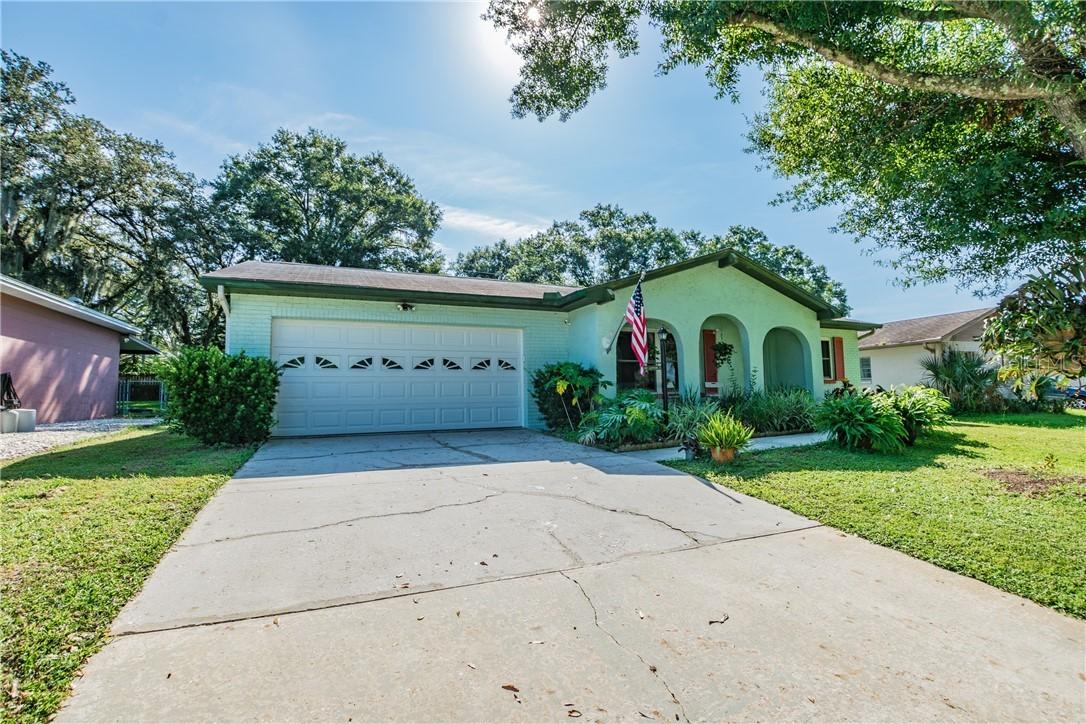 2207 Ladywood Ct., Brandon, FL 33511