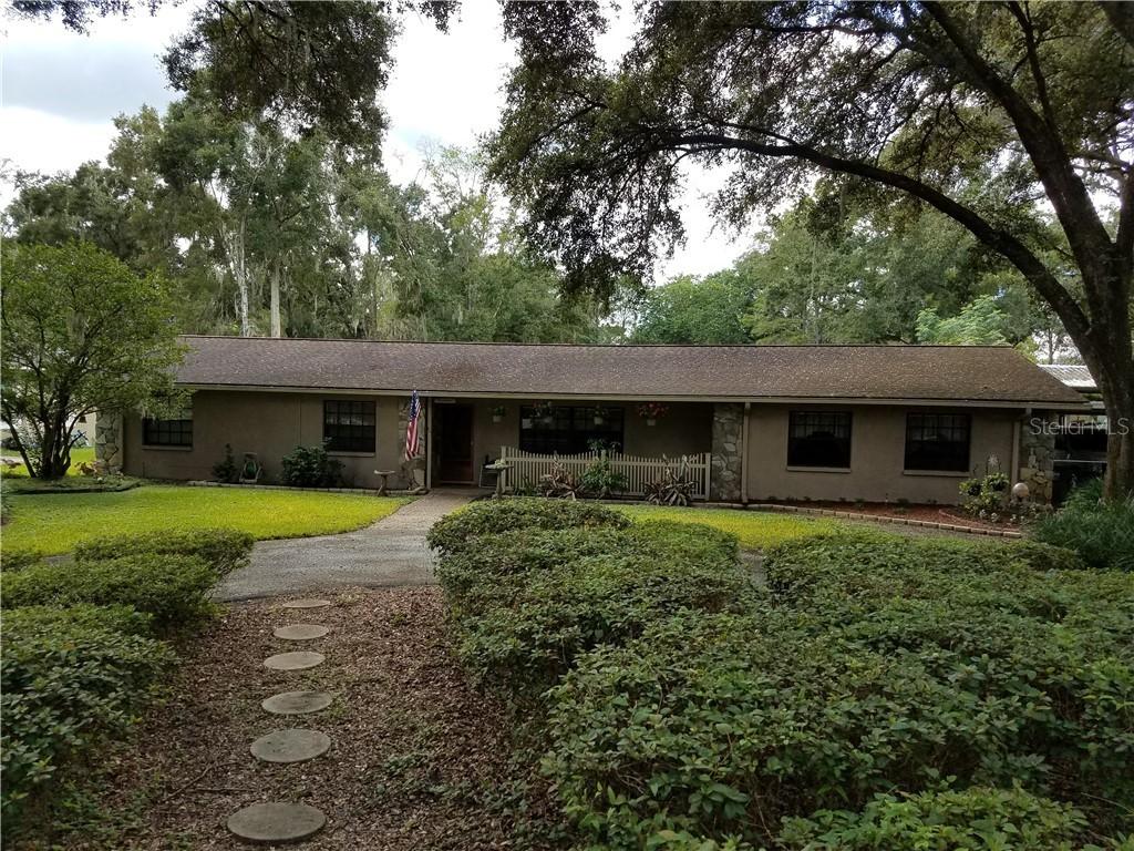1229 Memory Ln., Lutz, FL 33549