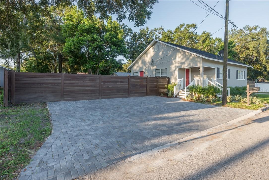 108 W Knollwood St., Tampa, FL 33604