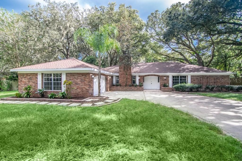 2501 Victarra Cir., Lutz, FL 33559