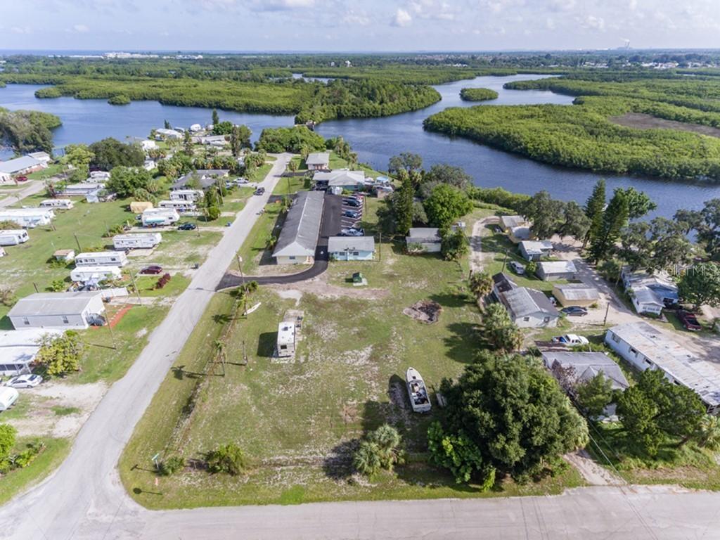 1112 Neptune Dr., Ruskin, FL 33570