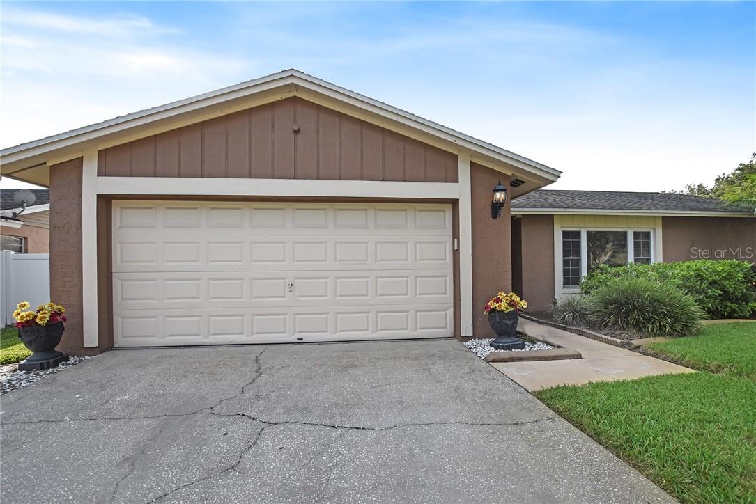 17524 Shadyside Cir., Lutz, FL 33549