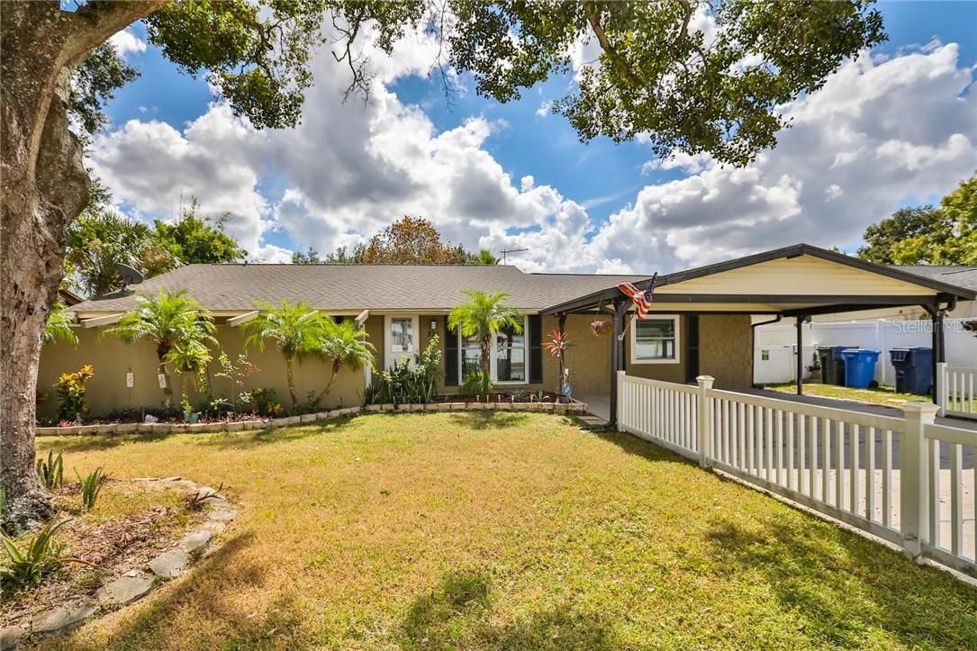 825 Windsor Cir., Brandon, FL 33510