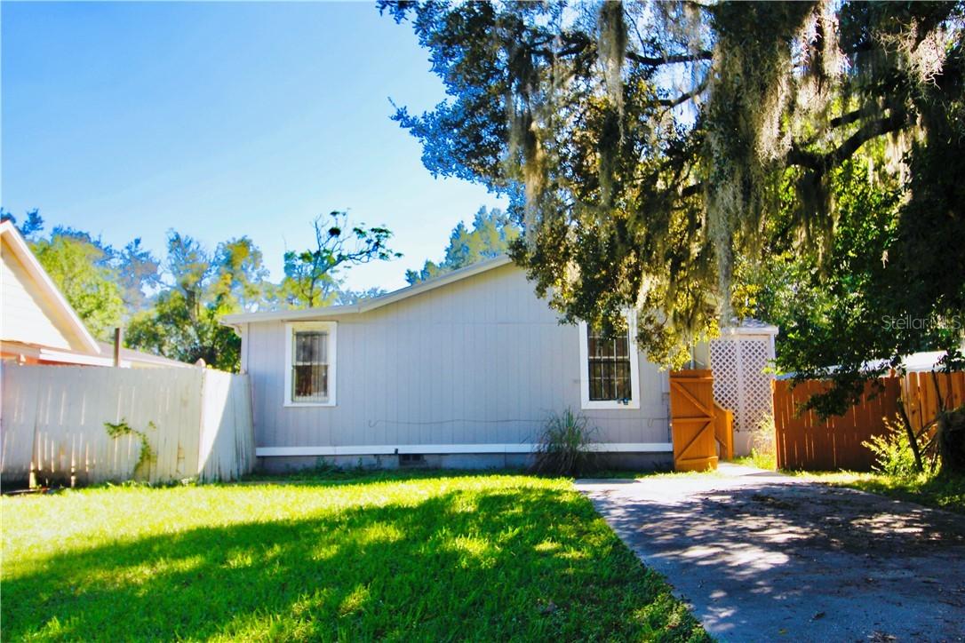 3809 E Crawford St., Tampa, FL 33604