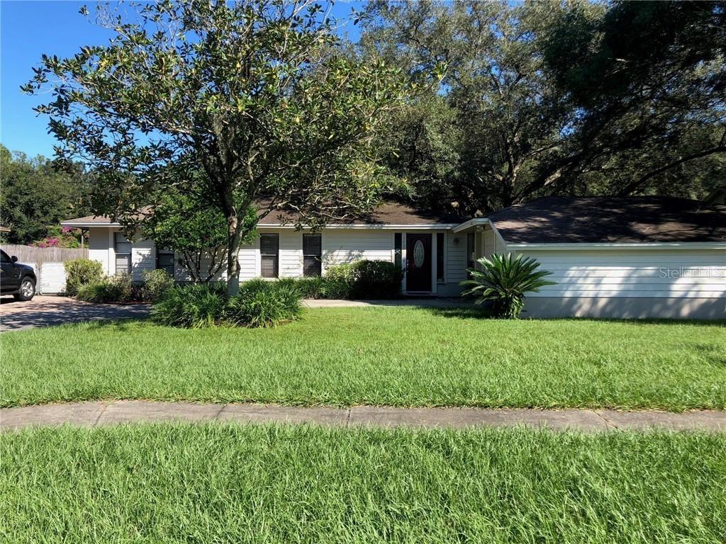 1402 Wildrose Dr., Lutz, FL 33549