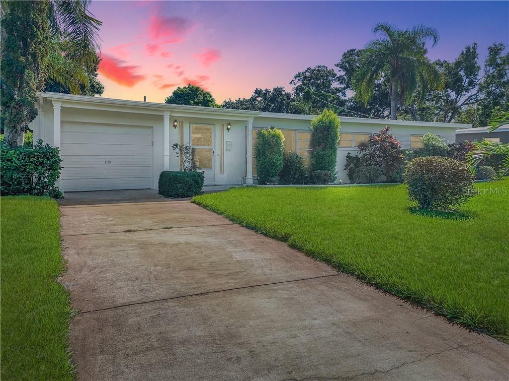 1481 Russell Dr., St Petersburg, FL 33710