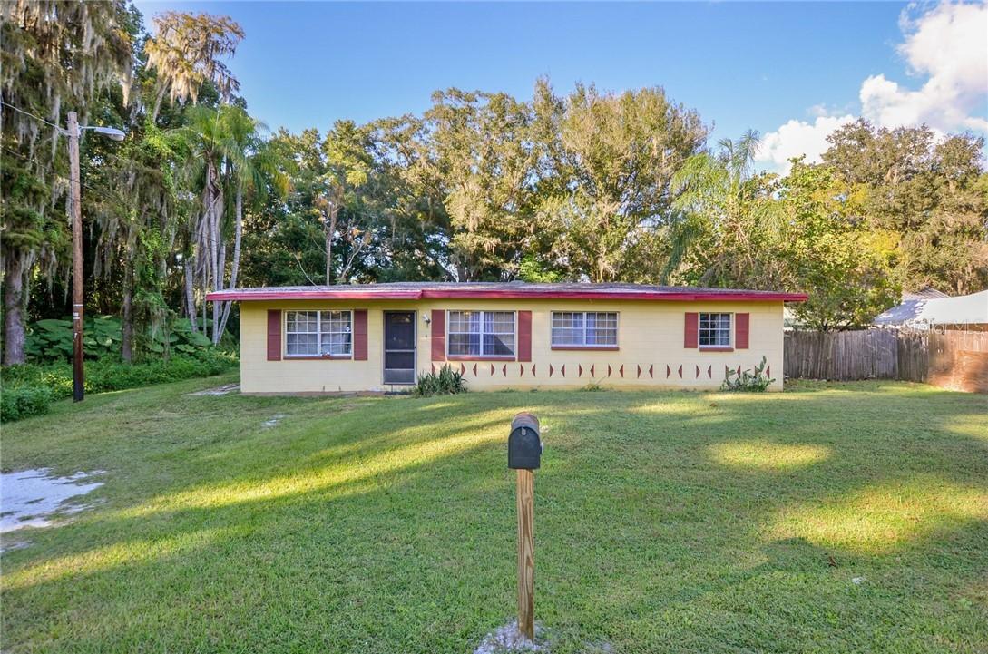 407 1st Ave., Lutz, FL 33549
