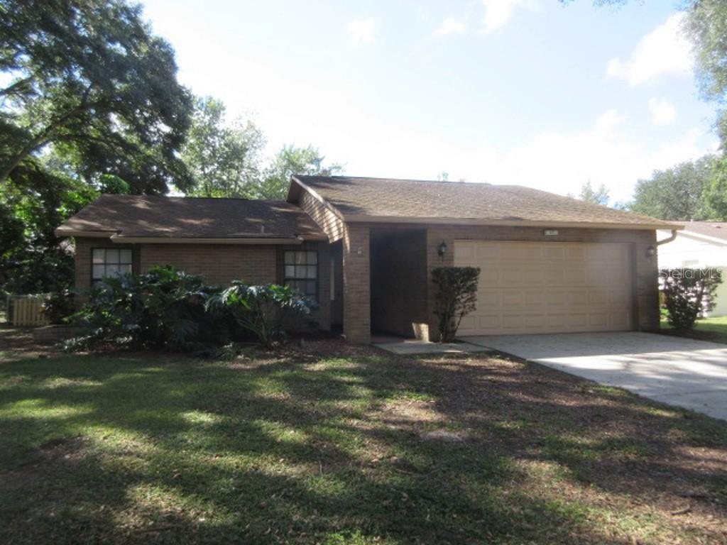 607 Hickory Lake Dr., Brandon, FL 33511