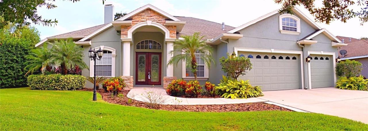 1202 Carriage Park Dr., Valrico, FL 33594