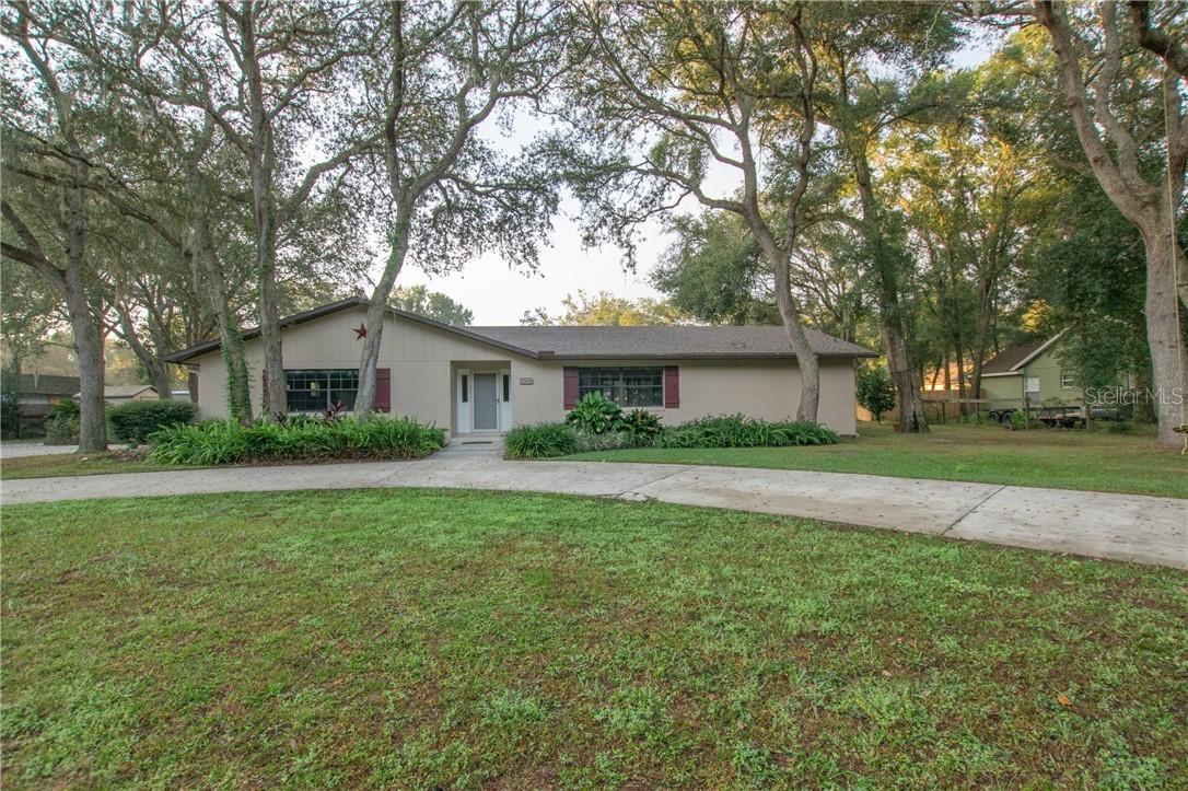 25636 Aberdovey Ave., Sorrento, FL 32776