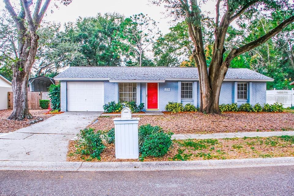 812 Briarcliff Dr., Valrico, FL 33594