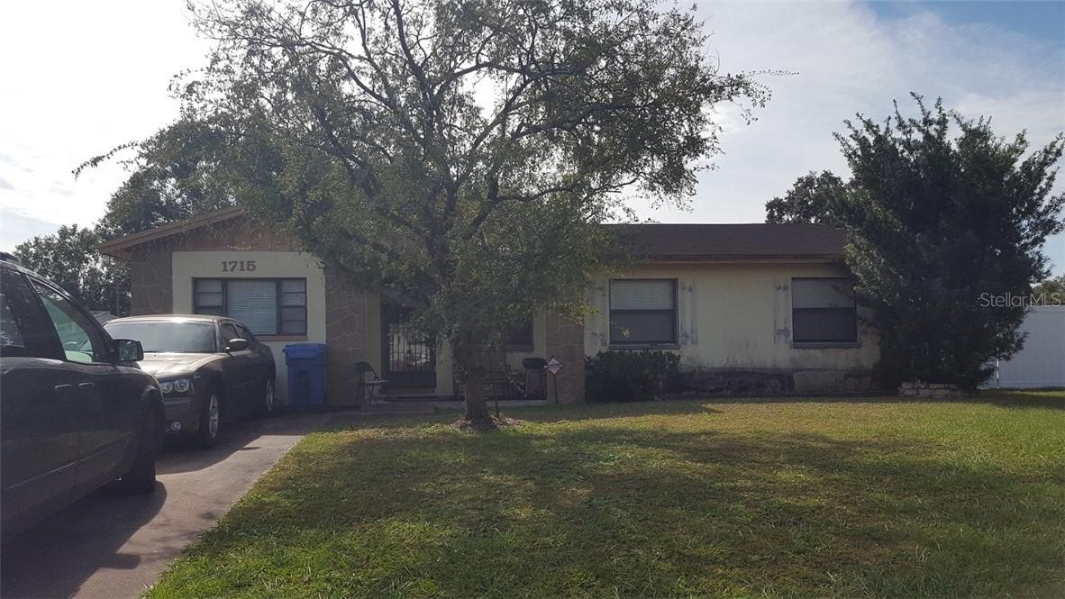 1715 Julian Lane Dr., Tampa, FL 33619