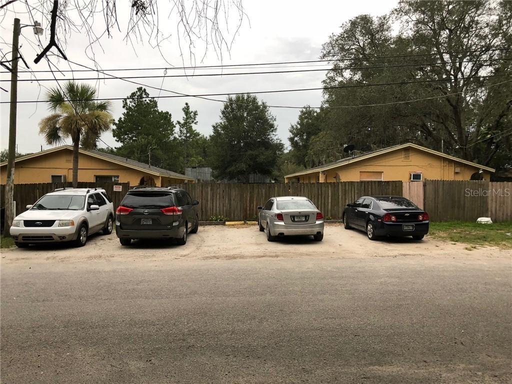 9305 Eastfield Rd., Thonotosassa, FL 33592