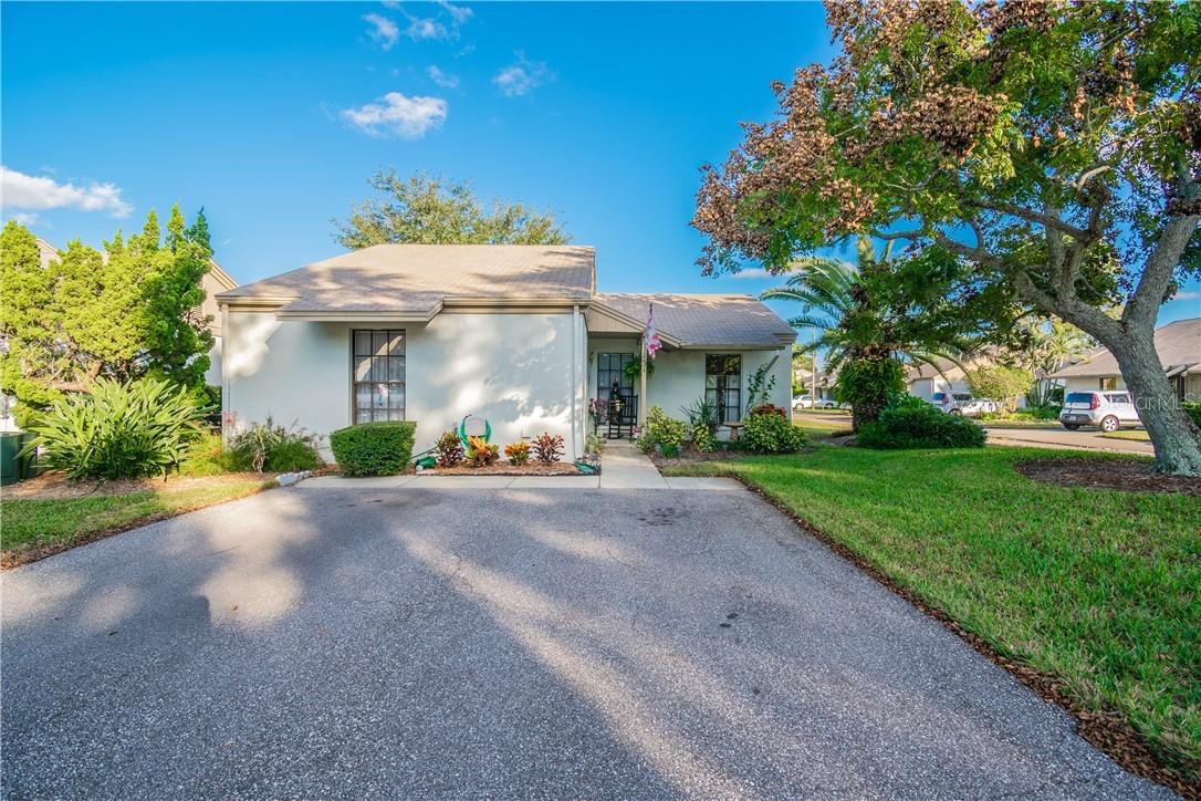 31 Windrush Bay Dr., Tarpon Springs, FL 34689
