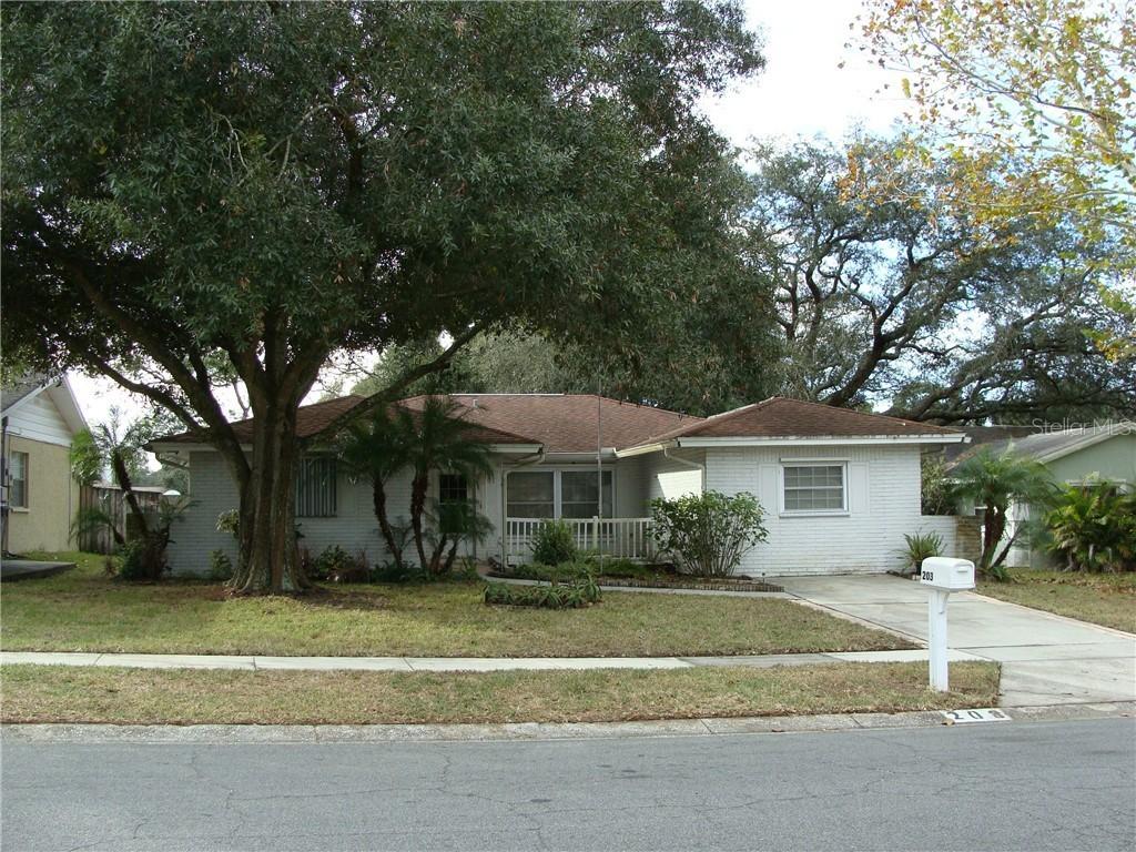 203 Valley Dr., Brandon, FL 33510