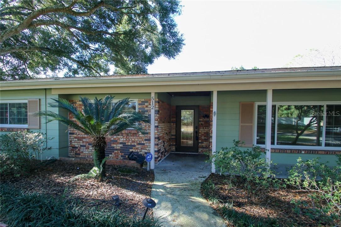 512 Hibiscus Dr., Temple Terrace, FL 33617