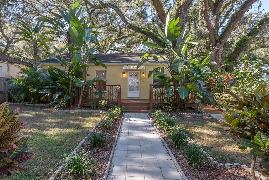 1421 E Park Cir., Tampa, FL 33604