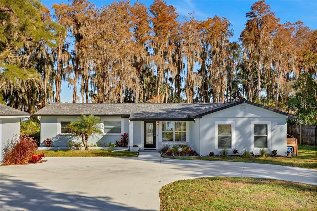 19205 Crooked Ln., Lutz, FL 33548