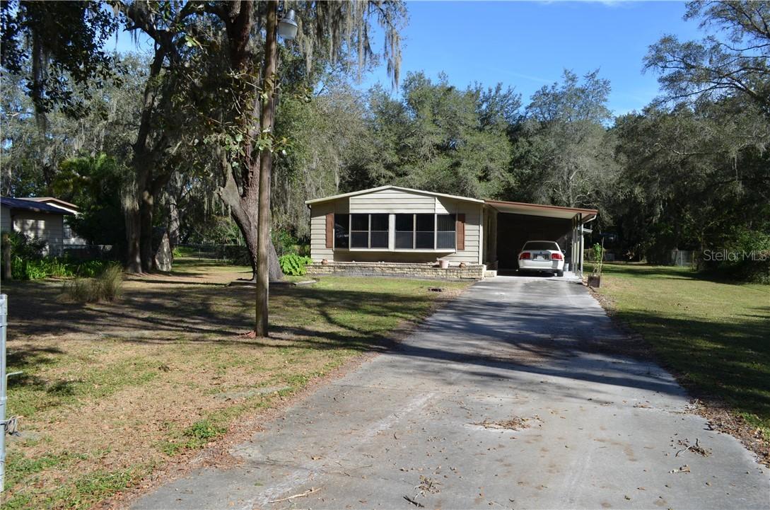 4206 Burrows Rd., Zephyrhills, FL 33542