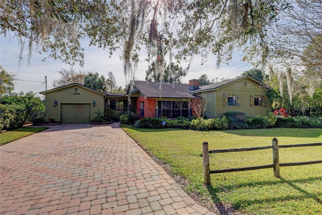 1208 S Pine Lake Dr., Tampa, FL 33612