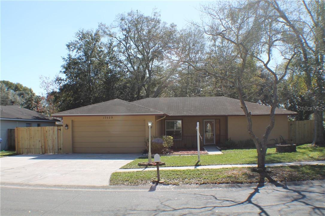17529 Brandywine Dr., Lutz, FL 33549