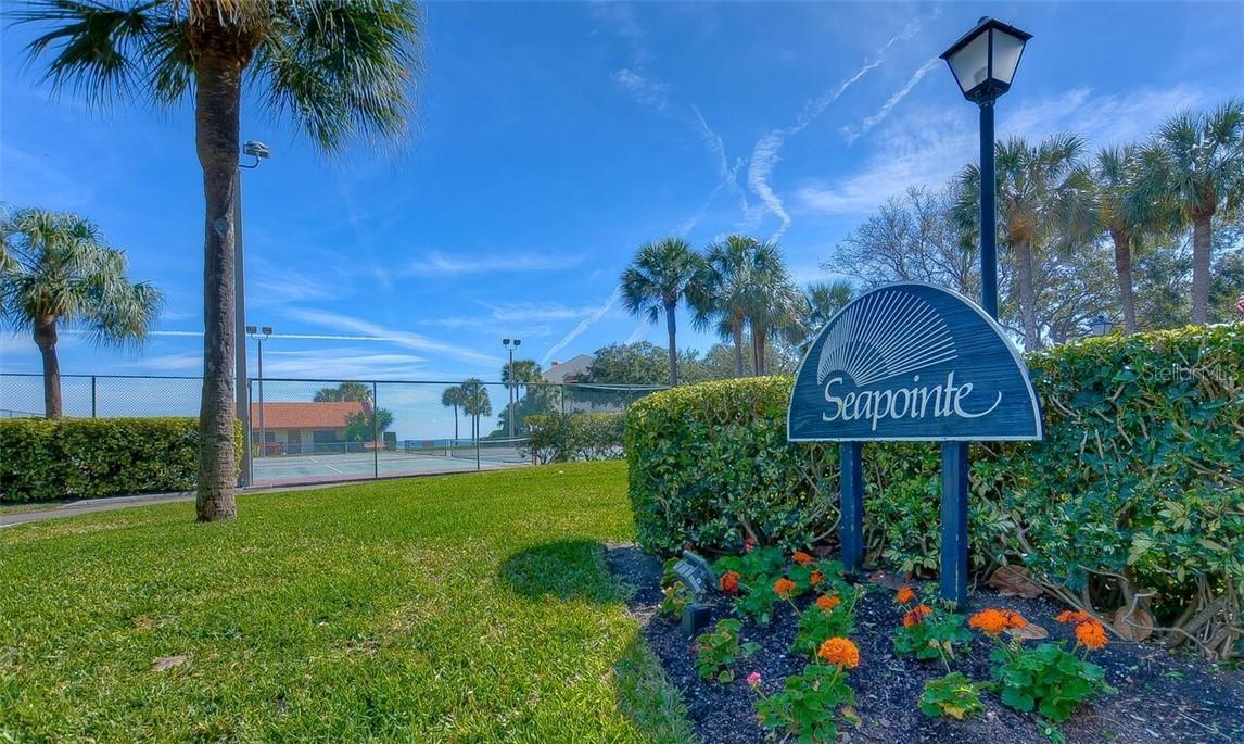 7540 Sunshine Skyway Ln. #122, St Petersburg, FL 33711