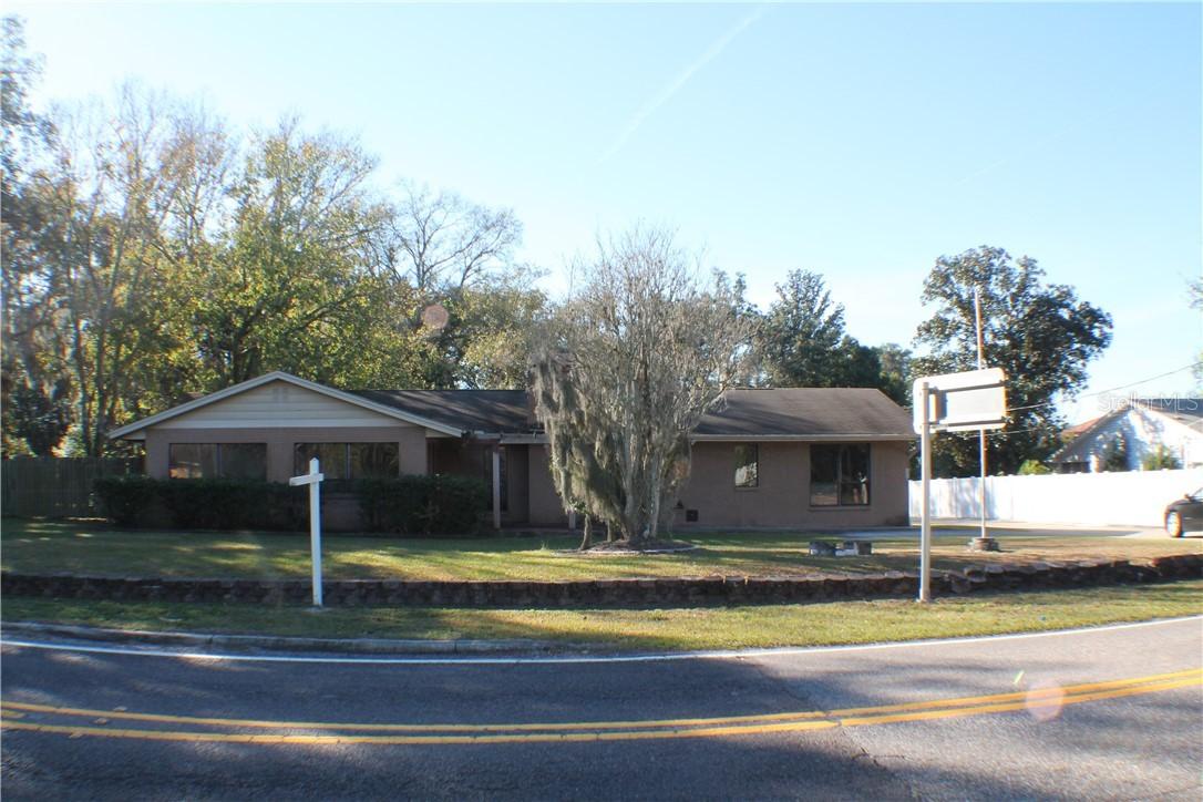 112 Crenshaw Lake Rd., Lutz, FL 33548