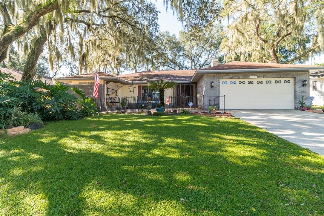 1007 Riflecrest Ave., Valrico, FL 33594