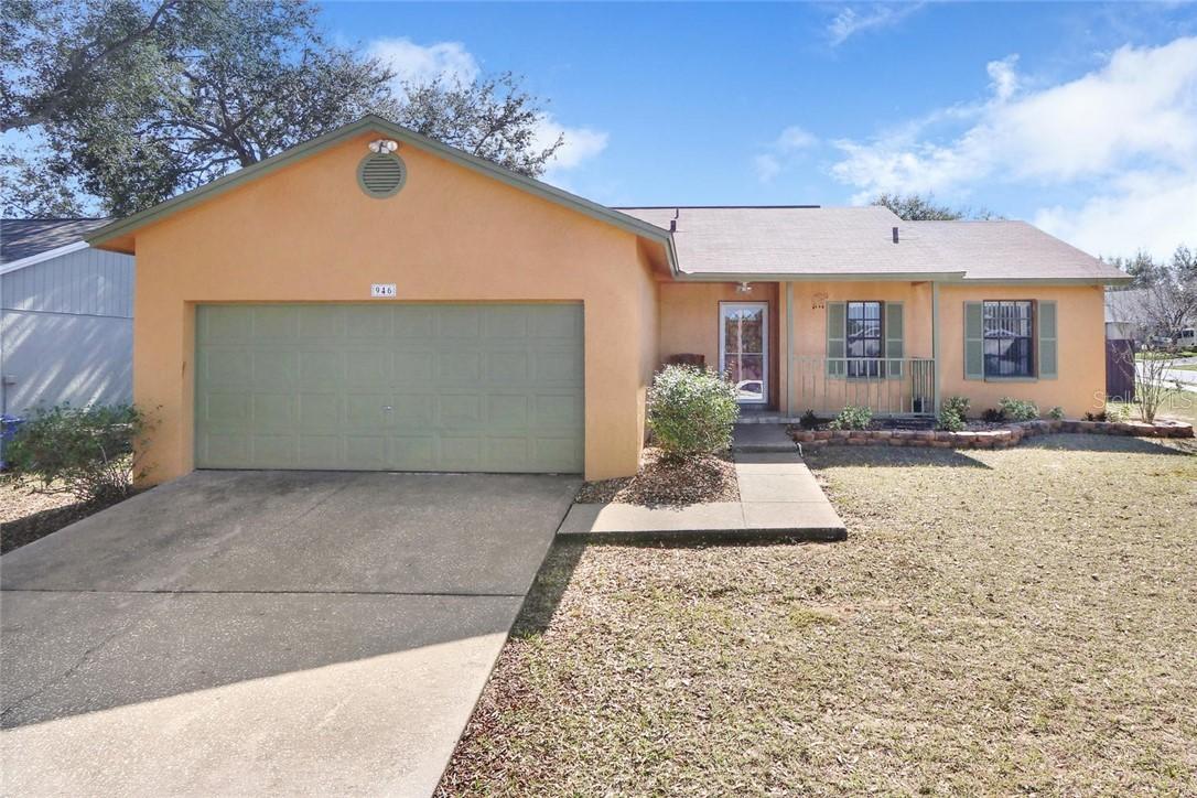 946 Sandywood Dr., Brandon, FL 33510