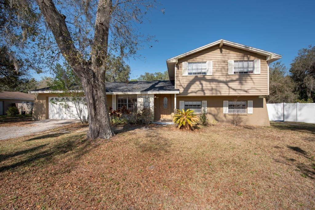 240 Van Gogh Cir., Brandon, FL 33511