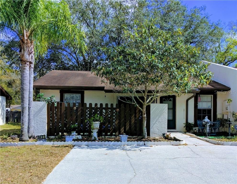 8421 Wakulla Dr., Temple Terrace, FL 33637