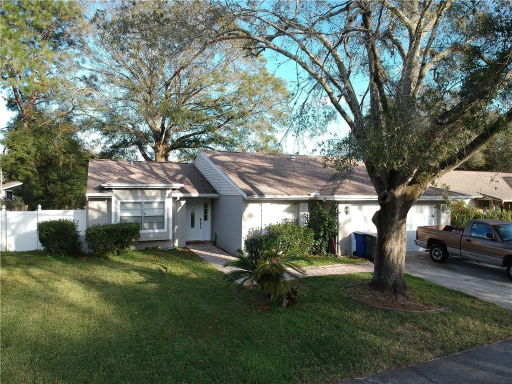17541 Willow Pond Dr., Lutz, FL 33549
