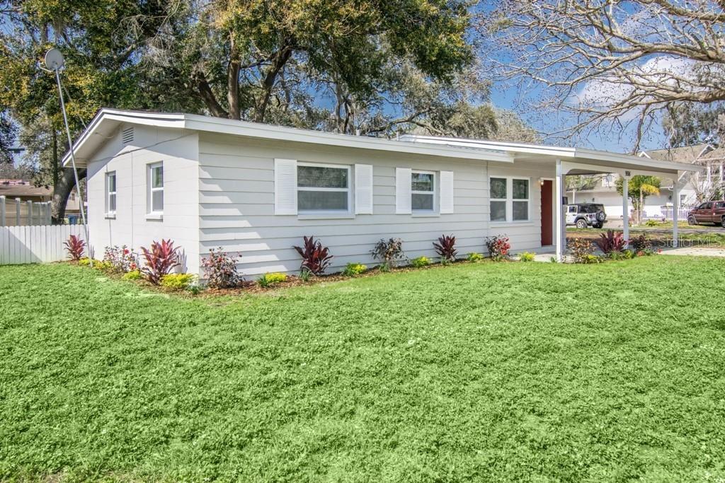 906 Kingsway Rd., Brandon, FL 33510