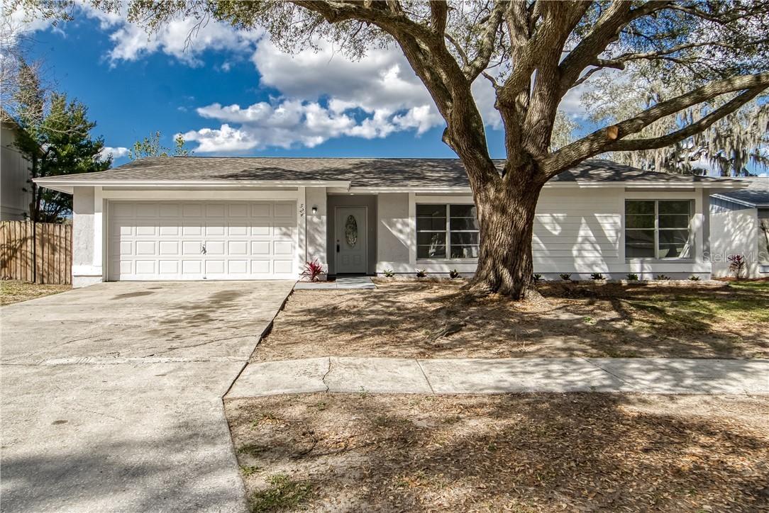 524 Oak Creek Dr., Brandon, FL 33511