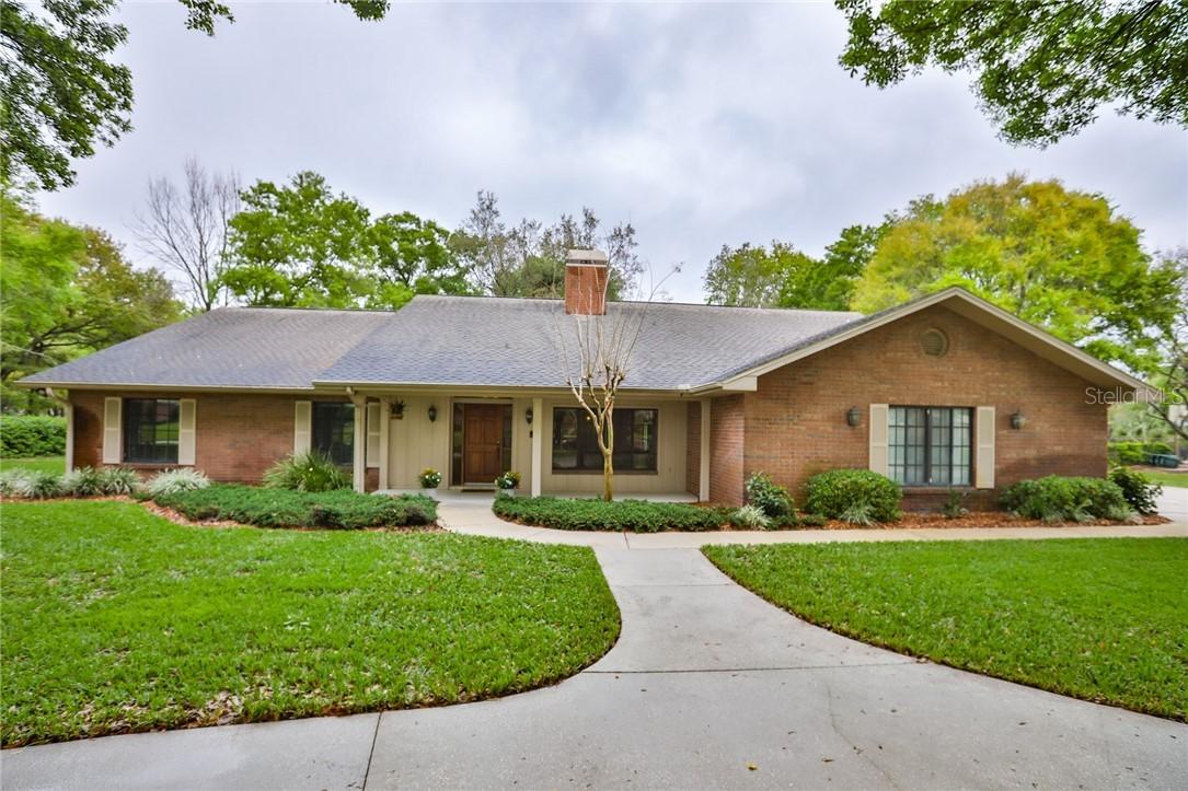 1003 Centerbrook Dr., Brandon, FL 33511