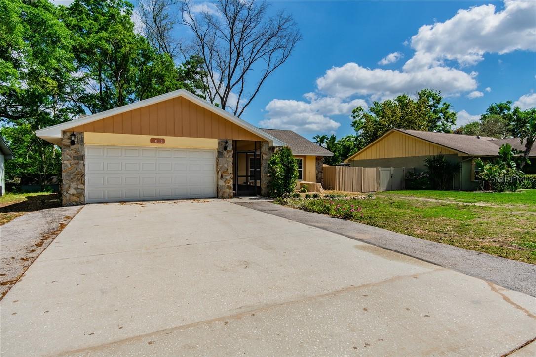 1013 Ridgefield Dr., Valrico, FL 33594