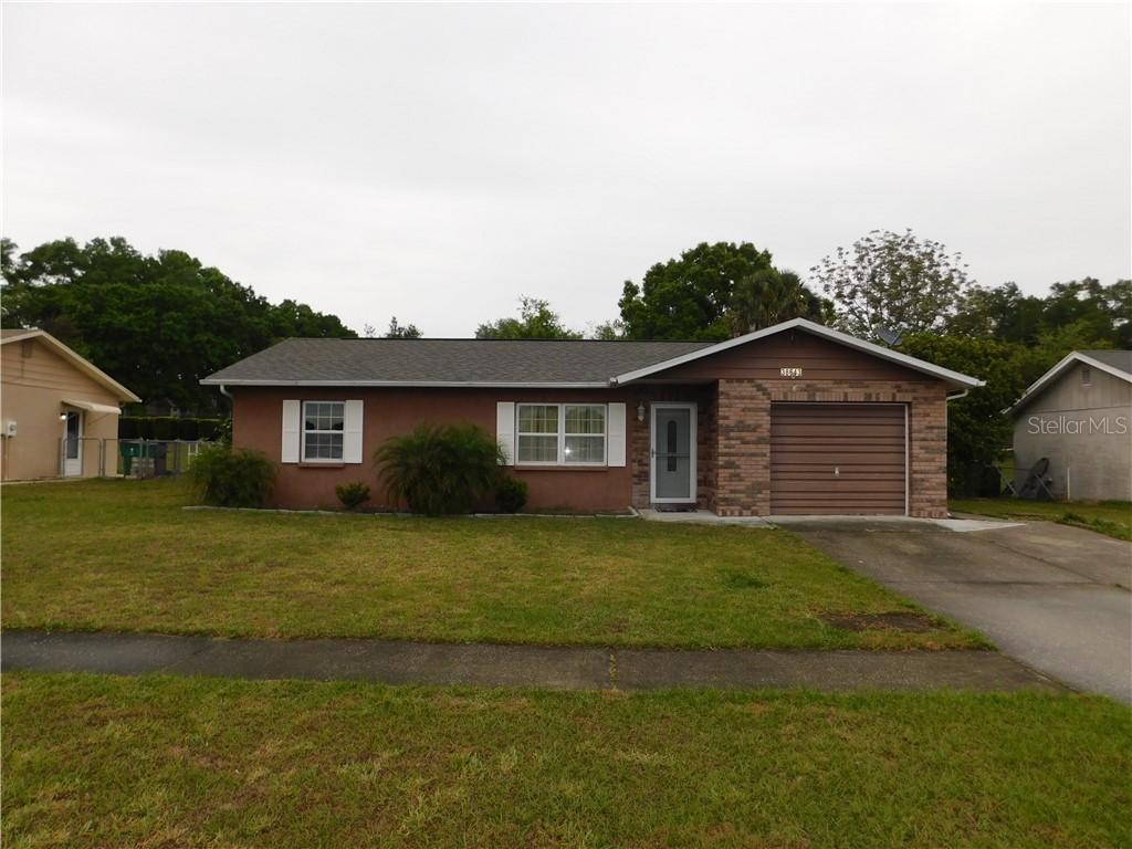 38643 Camden Ave., Zephyrhills, FL 33540